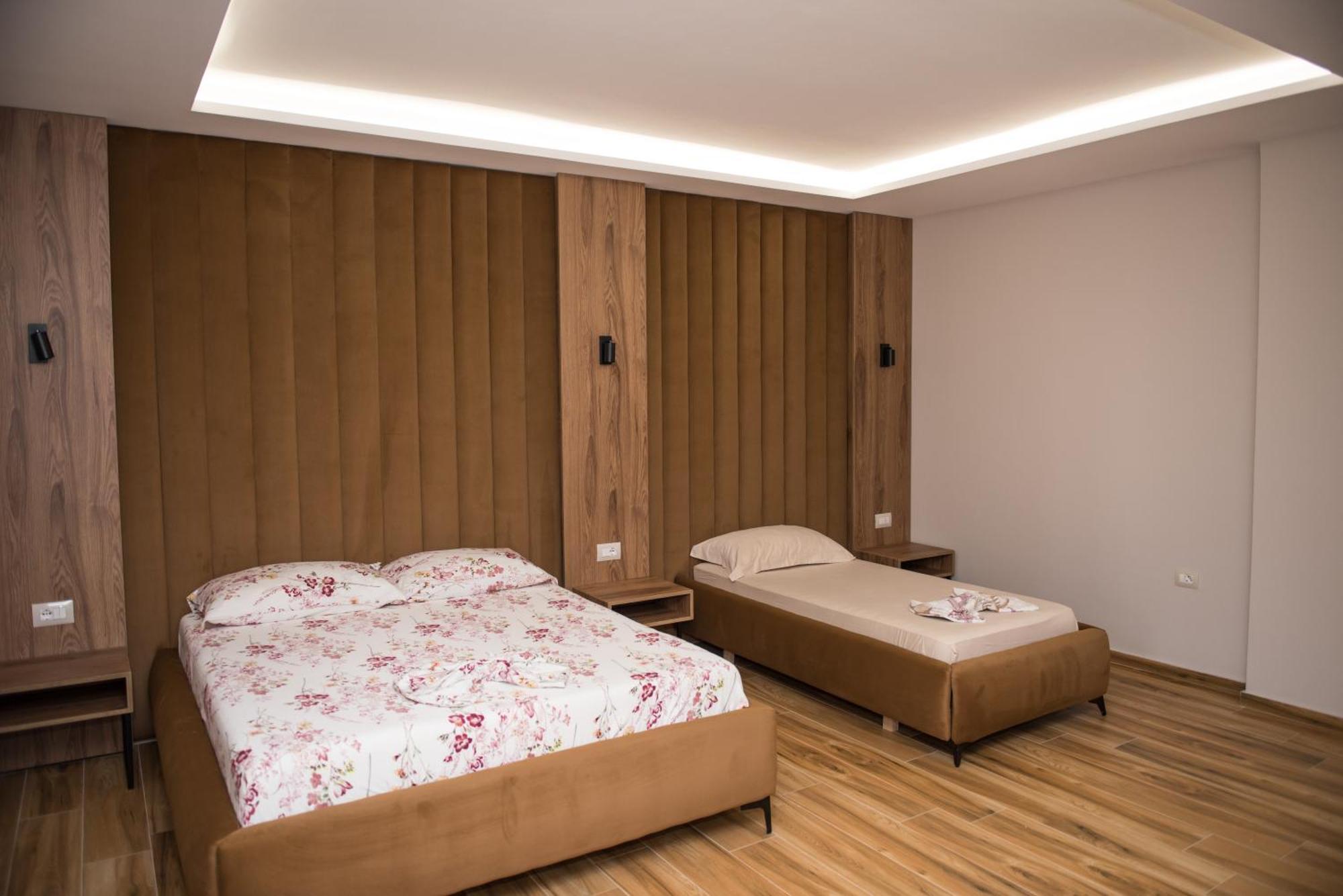 New Donantelo Hotel Влёра Экстерьер фото