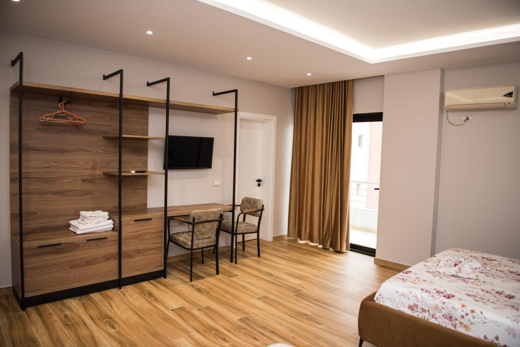 New Donantelo Hotel Влёра Экстерьер фото