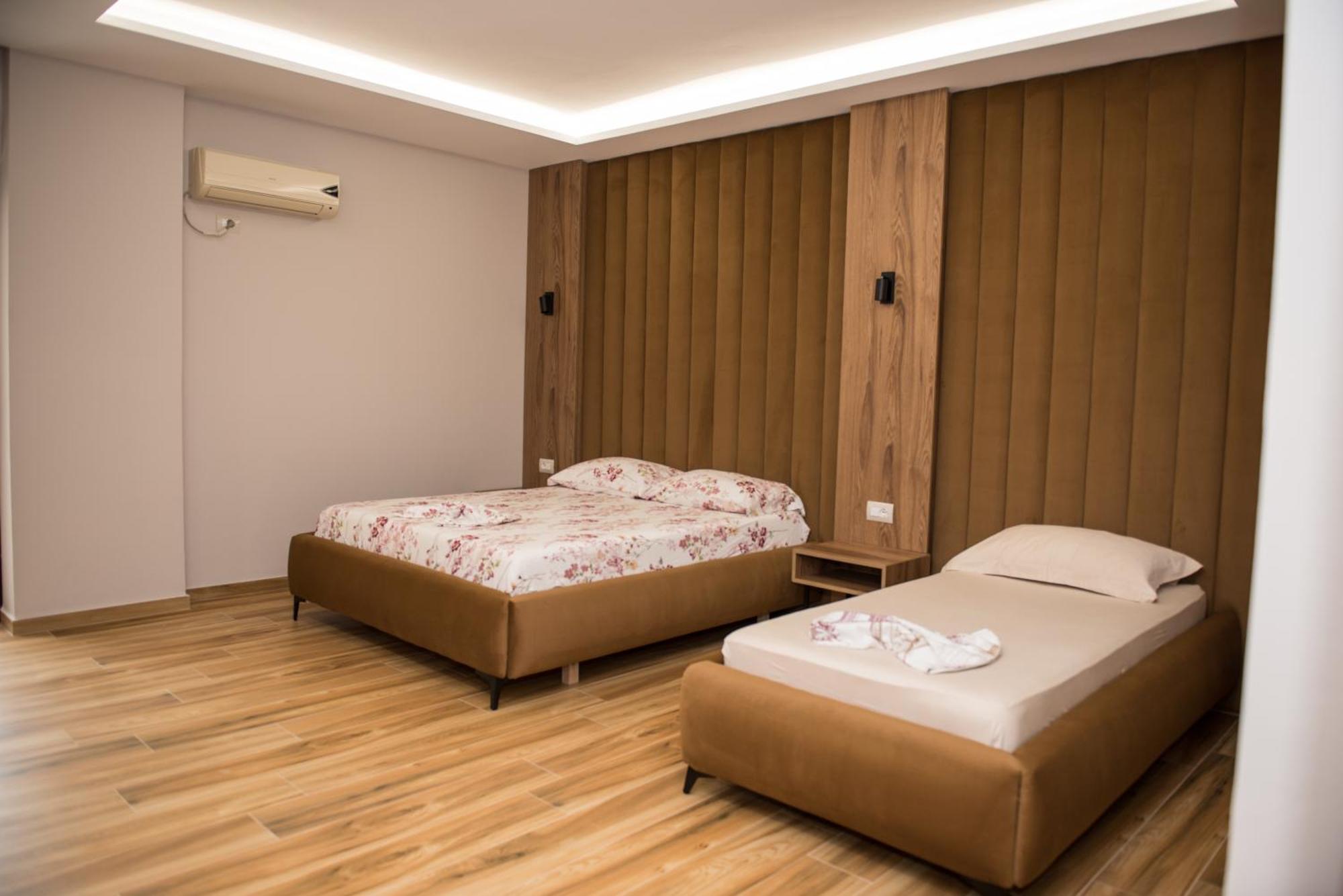 New Donantelo Hotel Влёра Экстерьер фото