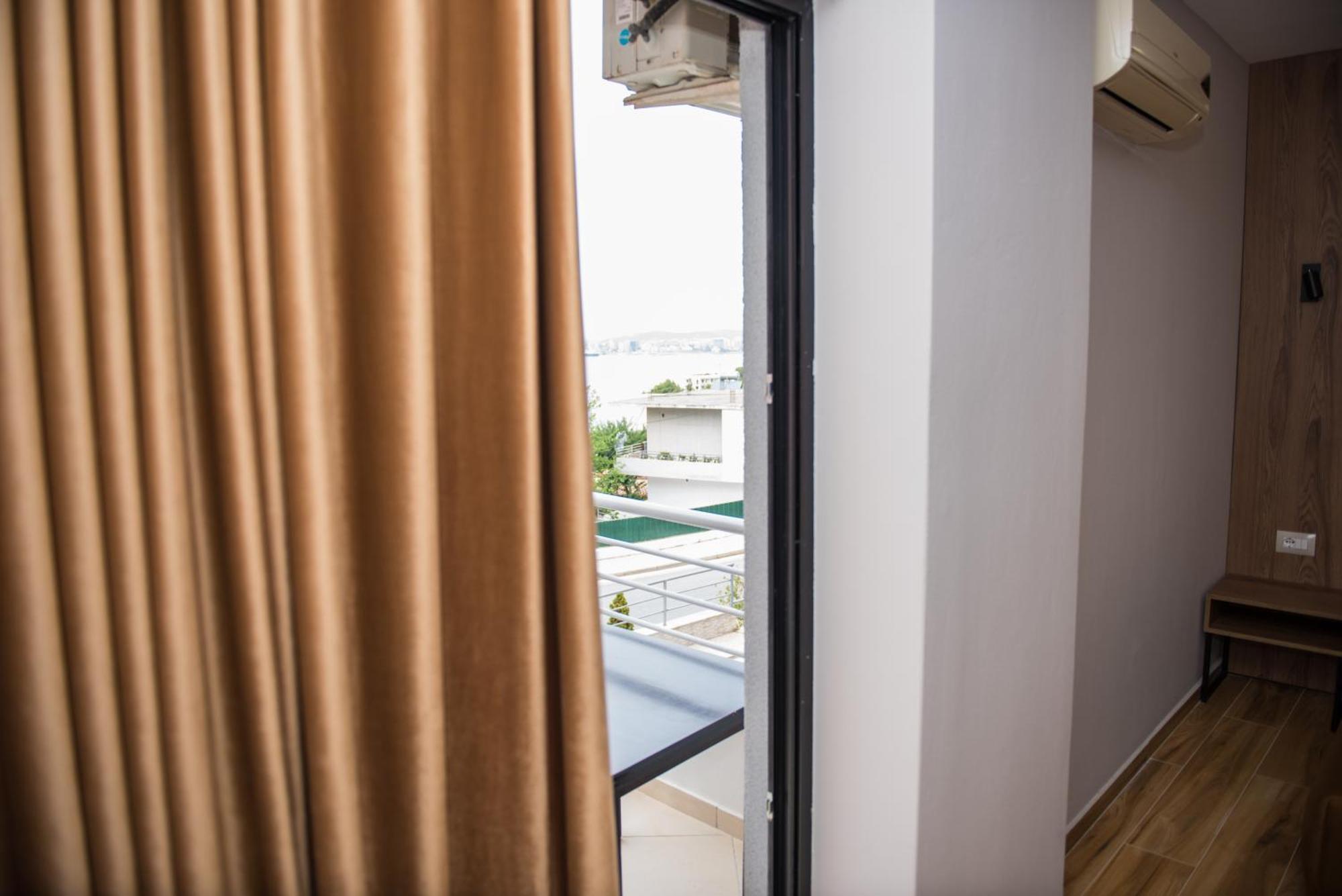 New Donantelo Hotel Влёра Экстерьер фото