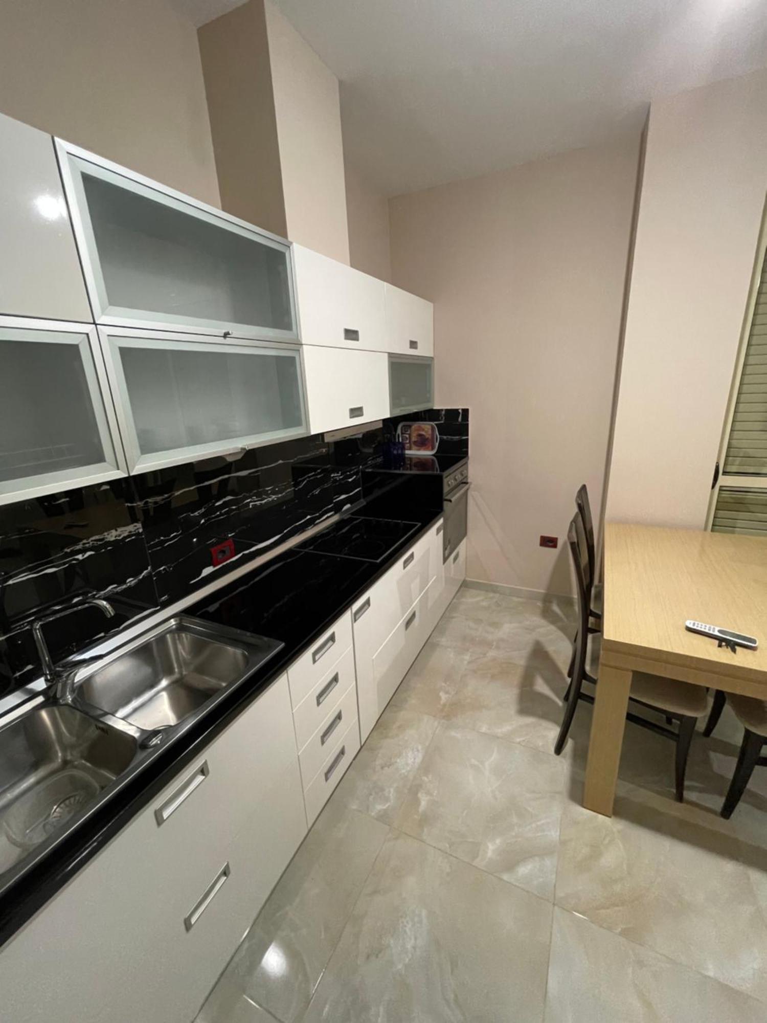 New Donantelo Hotel Влёра Экстерьер фото